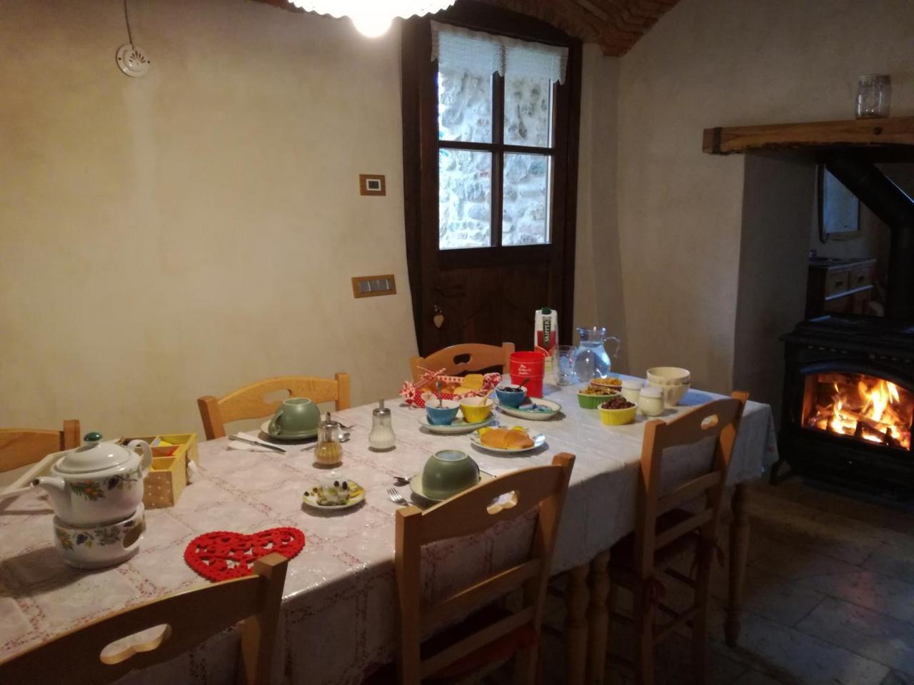 Agriturismo Il Posto Delle Fragole San Giovanni Bianco Exteriör bild